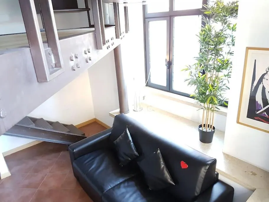 Stylish Loft - Colosseum 4 Min Walk -3 Beds -Sleeps Up To 6 People Apartment Rome