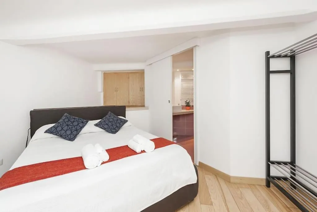 Stylish Loft - Colosseum 4 Min Walk -3 Beds -Sleeps Up To 6 People Apartment Rome