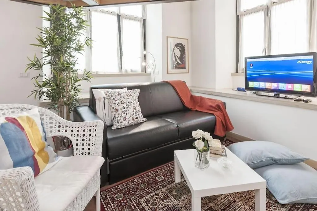 Stylish Loft - Colosseum 4 Min Walk -3 Beds -Sleeps Up To 6 People Apartment Rome 0*,