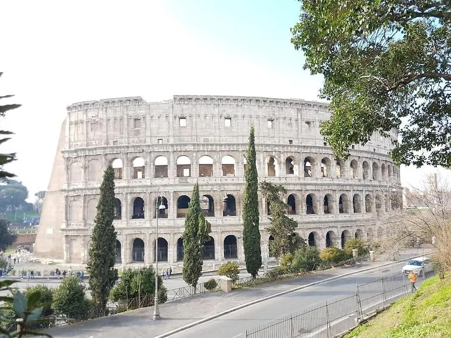 Stylish Loft - Colosseum 4 Min Walk -3 Beds -Sleeps Up To 6 People Apartment Rome 0*,