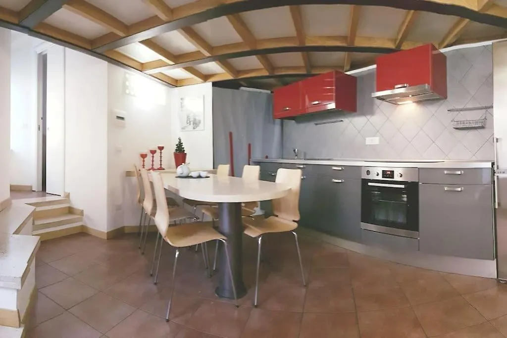 Stylish Loft - Colosseum 4 Min Walk -3 Beds -Sleeps Up To 6 People Apartment Rome